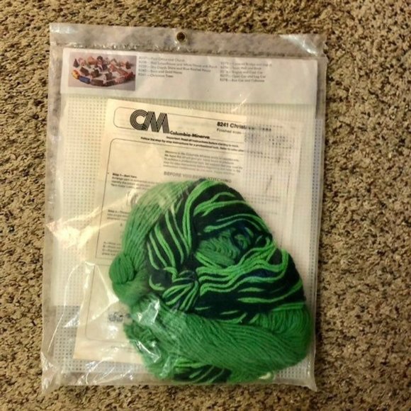 1978 Columbia-Minerva Needlepoint Idea Kit 3 Christmas Trees NEW 8241 - Picture 7 of 10